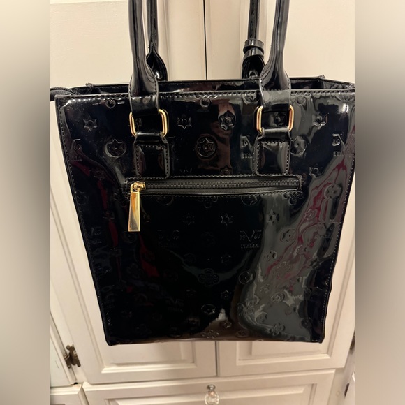 🔥 Versace 1969 abbigliamento sportivo Desia black embossed patent leather tote - Picture 5 of 11